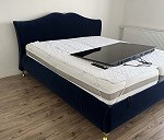 Łóżko podwójne z materacem