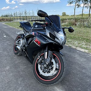 Suzuki GSX-R 750