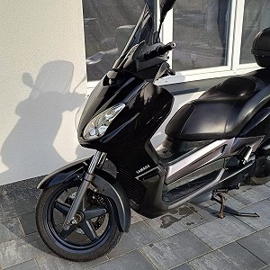 Yamaha XMAX 125