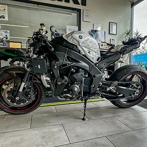 Yamaha R1