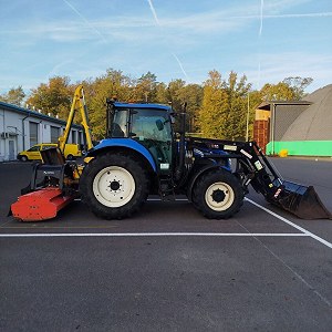 2x Ciagnik traktor New Holland T5  x 2