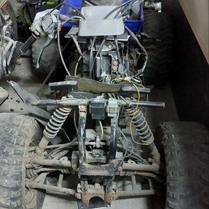 Rama z silnikiem kołami quad Honda TRX 300