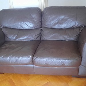 Sofa trzyosobowa x 1, Sofa dwuosobowa x 1, Witryna x 1, Stół 6-osobowy x 1, Krzesło do jadalni x 6, 