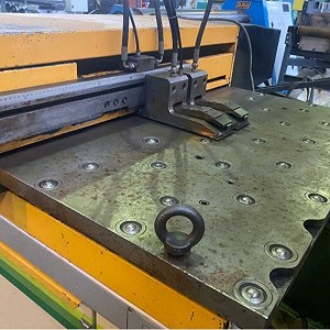 Wykrawarka Cnc x 1, Stół do wykrawarki x 2