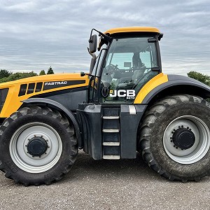 Ciągnik JCB Fastrac 8310