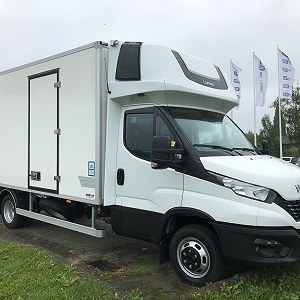 Iveco Daily 50C (bliźniak) z Izotermą i kabiną sypialną 