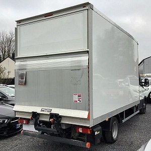 iveco daily kontener 