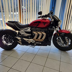 Triumph Rocket III Roadster