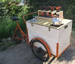 rower gastronomiczny (przed kierownicą ma skrzynię)