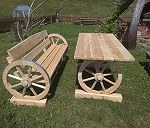 Stół i dwie ławki ogrodowe
