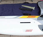 Deska windsurfingowa w pokrowcu, waga 11kg, 297x70x20cm