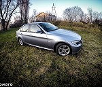 Samochod - BMW 3 sedan