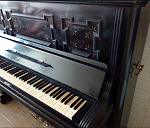 Stare klasyczne pianino