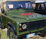Dwa Land rovery defender 90