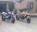 Dwa motocykle typu street. Norwich-London-Wielkopolska