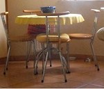 stół okrągły kuchenny i 4 krzesła