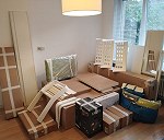 Meble z Ikea rozłożone i (w miarę możliwości) spakowane w kartony plus urządzenia elektroniczne