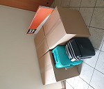 3 kartony 50x50cm 2 walizki i barierka w kartonie