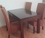 Stół, 4 krzesła, łóżko