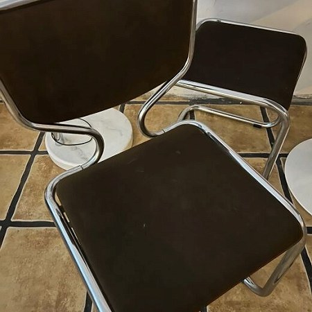 Krzesło do jadalni x 4, Stolik kawowy x 1