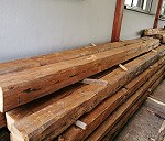 Dwie belki drewniane 300 i 450 cm