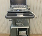 Ultrasonograf przenośny (typu laptop) + stolik + 2 głowice